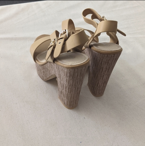 Brand New Heels - Picture 4 of 4